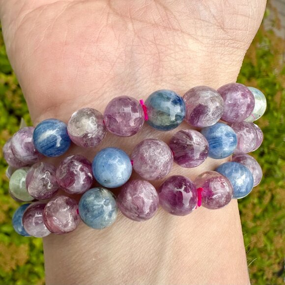 RESTOCKED! 8.5-9mm Lepidolite and Kyanite in Quartz Beaded Bracelet - Picture 2 of 6